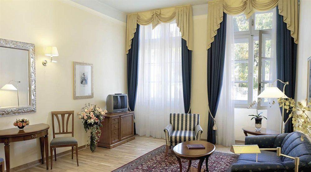 Grand Hotel Entourage - Palazzo Strassoldo Горіція Номер фото